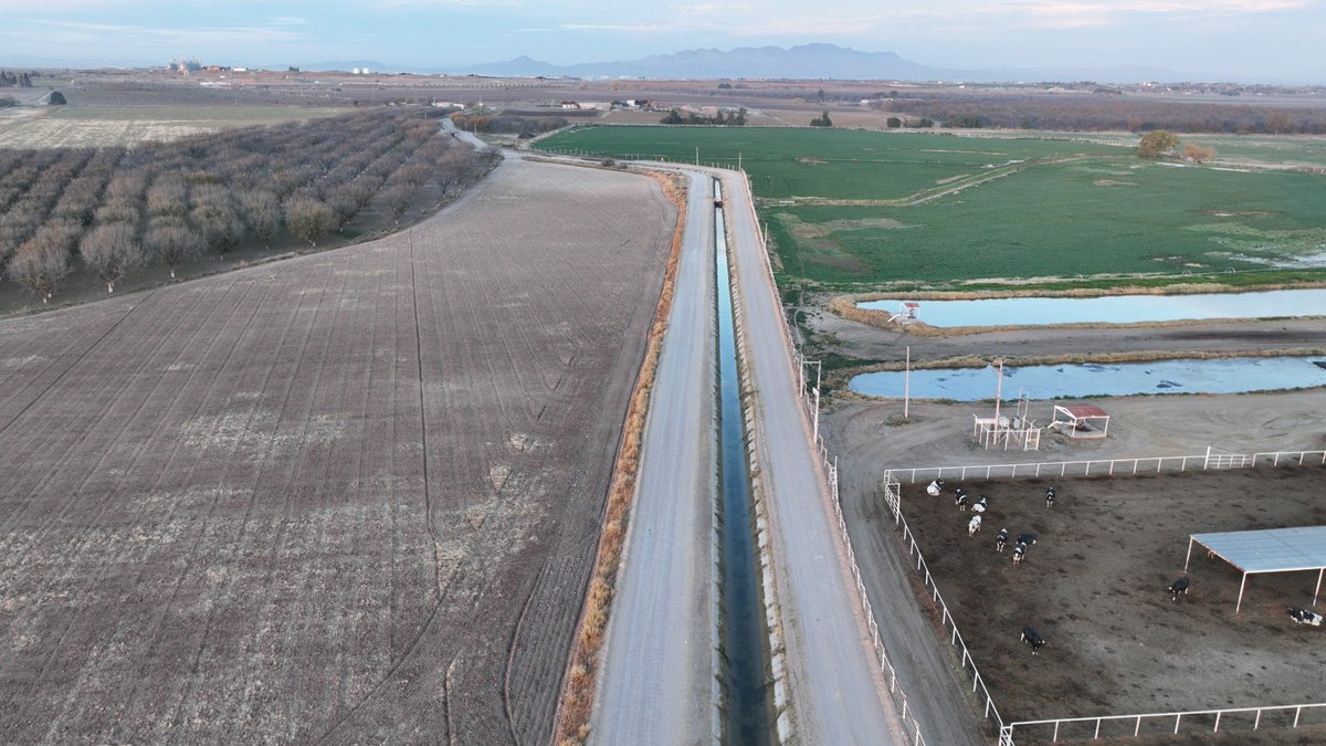 Los últimos años han sido muy complejos para nuestro campo y nos ha golpeado la sequía más intensa en décadas; por eso hoy, en Delicias, iniciamos el Programa Estatal de Infraestructura Hidroagrícola, con una inversión histórica de más de 200 MDP para la rehabilitación,