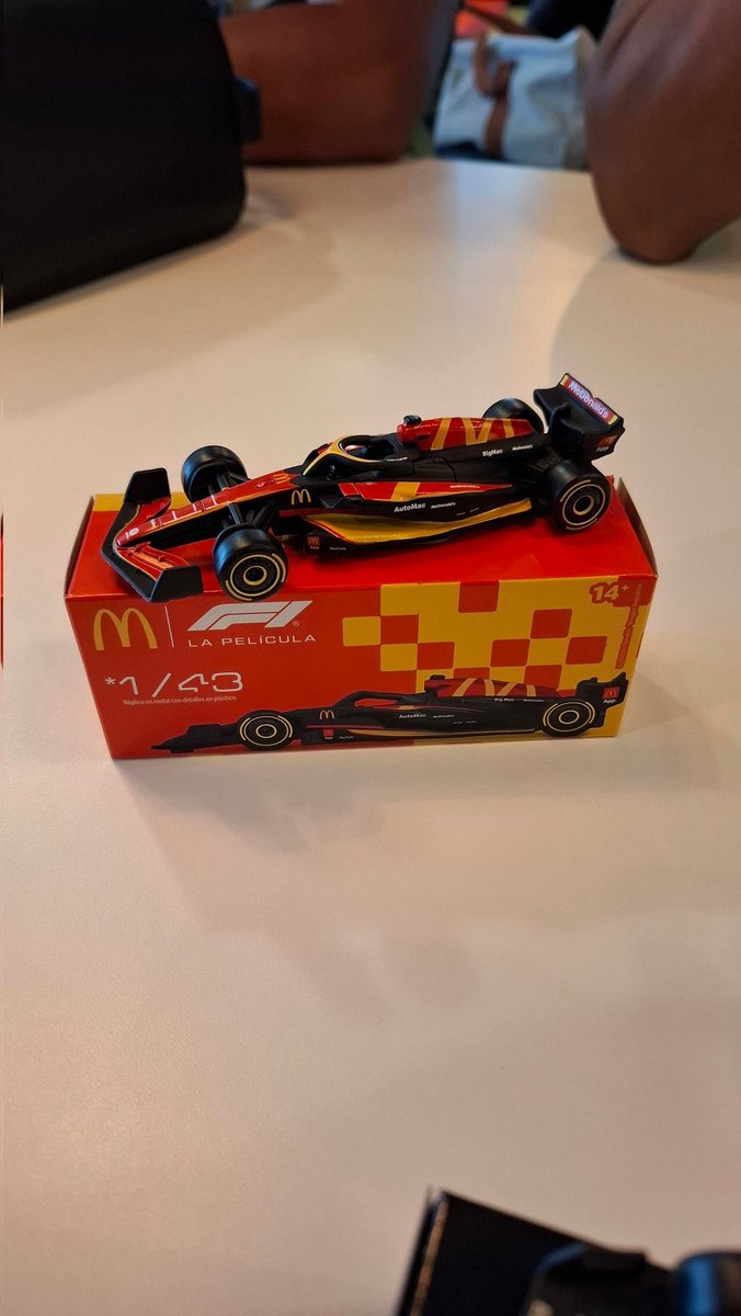 TuyameoYT's tweet photo. Btw yo si pude conseguir mis carritos de F1
Felicidad #F1TheMovie #McDonalds https://t.co/arLTUfghNh