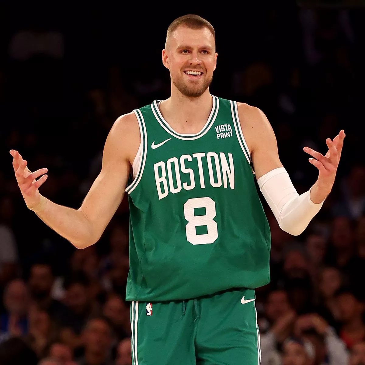 🤝 The Porzingis Trade:

Hawks receive:
Kristaps Porzingis
2nd-round pick

Celtics receive:
Georges Niang
2nd-round pick

Nets receive:
Terrance Mann
No. 22 pick

(Via <a href="/ShamsCharania/">Shams Charania</a>)

#Celtics | #Hawks | #Nets