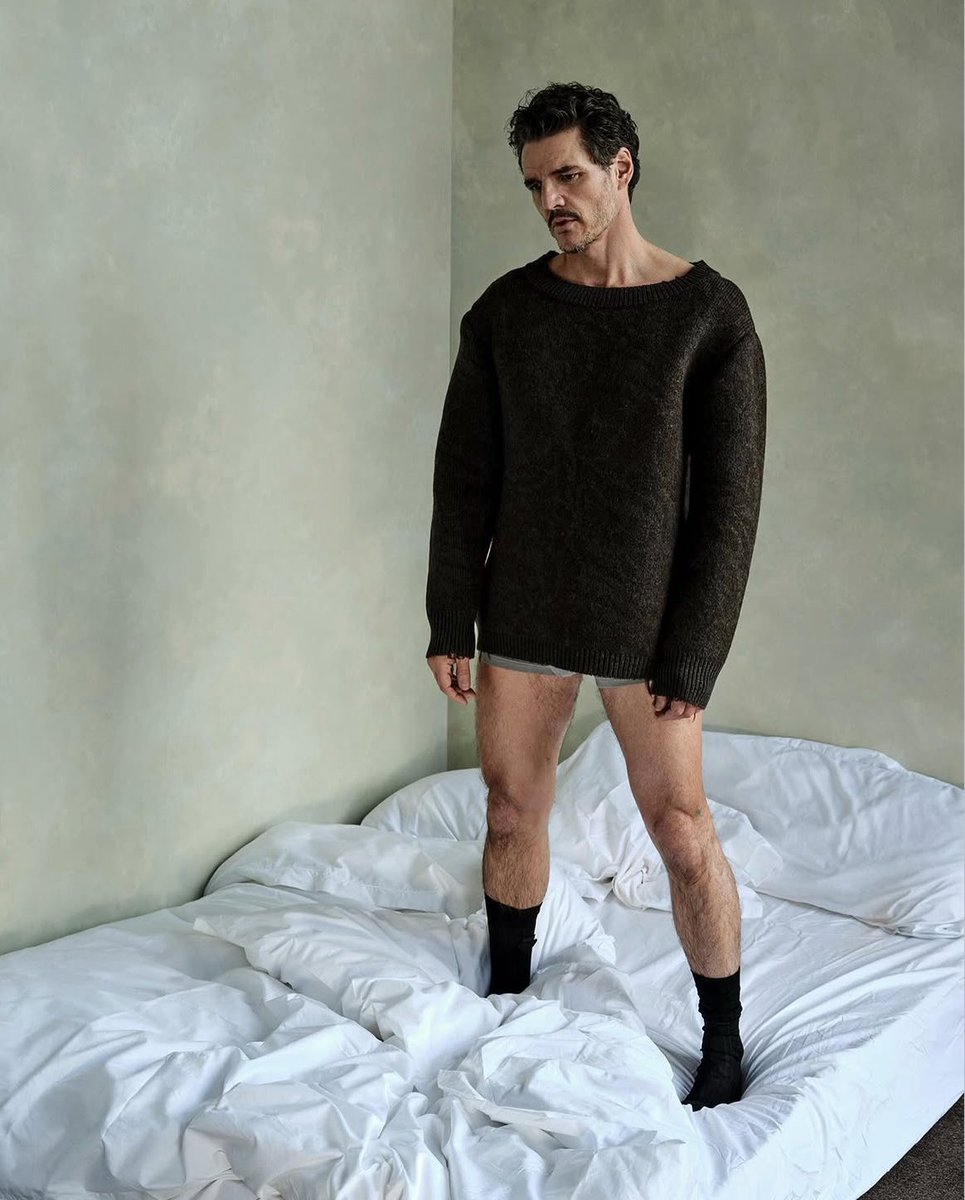 pascalispapi's tweet image. Pedro Pascal x Calvin Klein ad when?!?