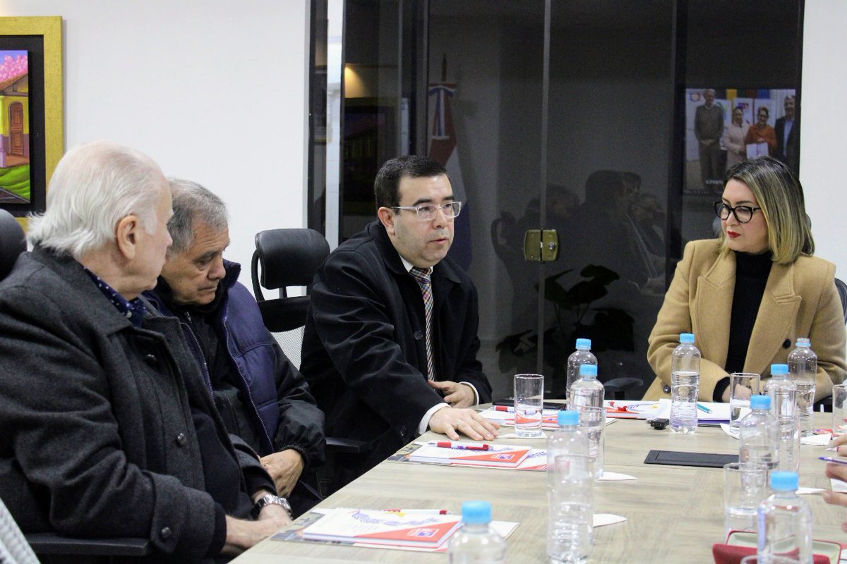 OIT ConoSur (@oitconosur) on Twitter photo 🇵🇾 | Hoy en Paraguay se llevó a cabo un taller dirigido al Órgano Rector del <a href="/Sinafocal/">SINAFOCAL | Paraguay</a>, con apoyo de <a href="/OITconosur/">OIT ConoSur</a> y <a href="/OITCinterfor/">OIT/Cinterfor</a>, para avanzar hacia una Estrategia Nacional de #FormaciónDual con enfoque tripartito y basado en resultados. 🇵🇾 | Hoy en Paraguay se llevó a cabo un taller dirigido al Órgano Rector del <a href="/Sinafocal/">SINAFOCAL | Paraguay</a>, con apoyo de <a href="/OITconosur/">OIT ConoSur</a> y <a href="/OITCinterfor/">OIT/Cinterfor</a>, para avanzar hacia una Estrategia Nacional de #FormaciónDual con enfoque tripartito y basado en resultados.