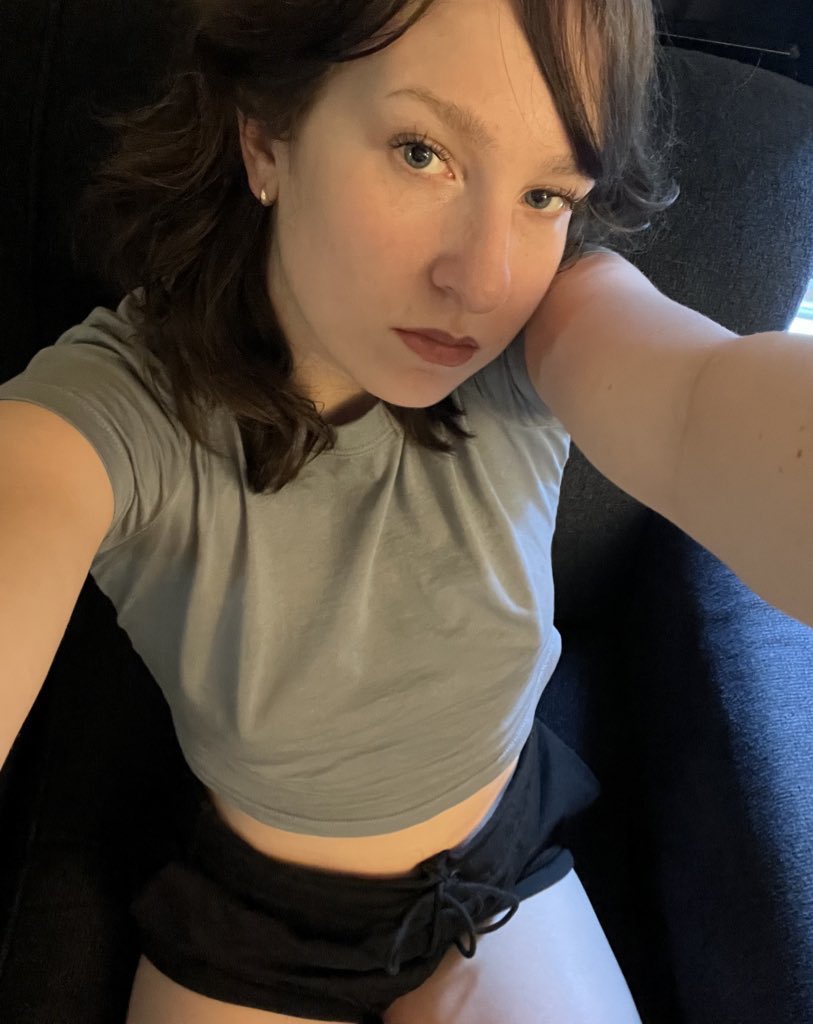 need a slave to: hold cash in their mouth for me to slowly take out, bill by bill,  while they’re rubbing my feet