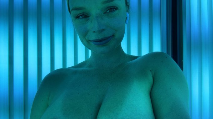 𝙿𝙸𝚇𝙰𝚁 𝙼𝙾𝙼 ↠ Free OF - freckle season https://t.co/KdJCrDHHRd