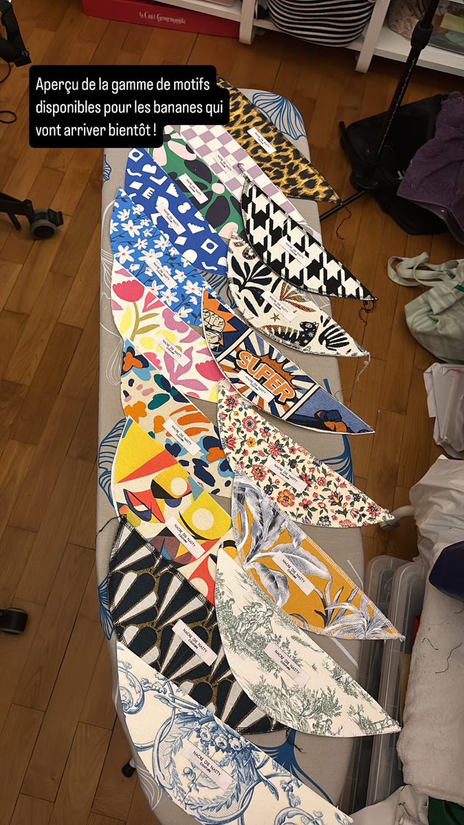 Une partie des motifs dispo pour les bananes. Possible en trois tailles différentes !