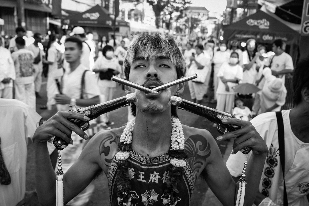 bootleg_images_bot(twee!:void(0)-+**** (@chronic_clinic_) on Twitter photo 