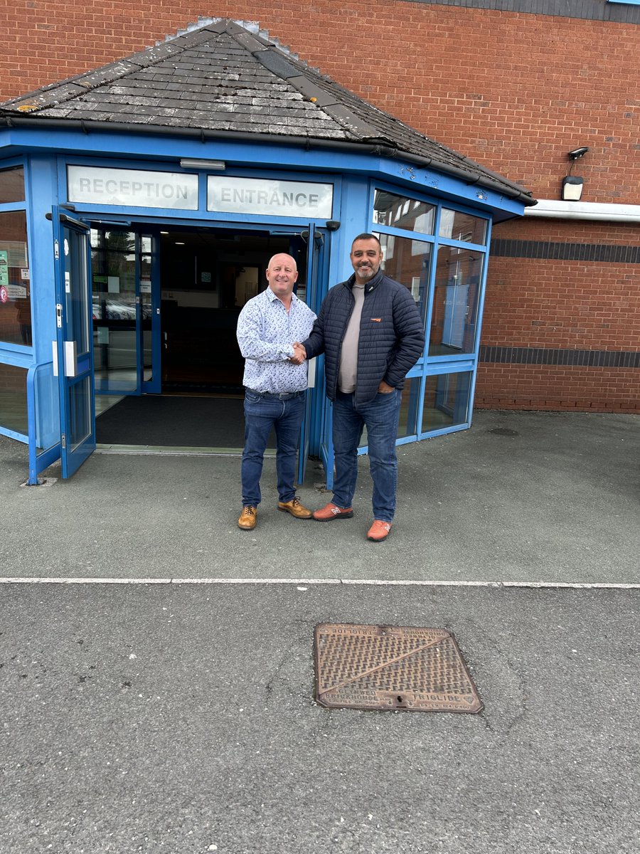 ☝️ You can still join the Vikings Business Club!

A big thanks to Protegimus Protection and to Will Tilleke, who is the first non-business owner to join the club!

✍️ Sign up and receive exclusive benefits! 👉 widnesvikings.co.uk/business-club/