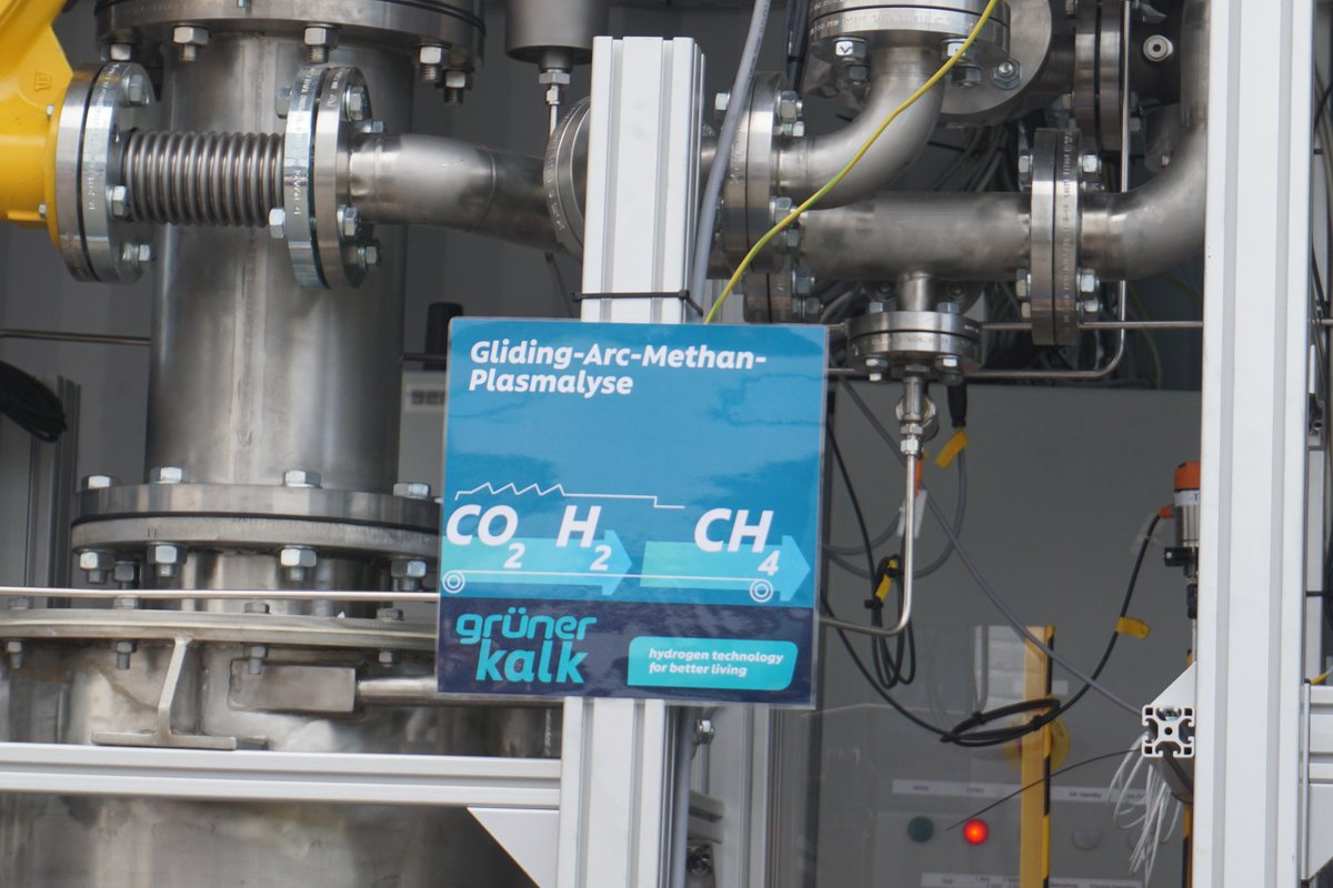 #WDW-Rückblick 24. Juni
Tag der offenen Tür im HySON Institut, Sonneberg: Angemeldet waren einige Schülergruppen; auch interessierte Bürger:innen kamen. Alle hatten viel Spaß daran, das HySON Institut zu entdecken.
Danke an das Team. Wir sehen uns nächstes Jahr. 
#WDW2025