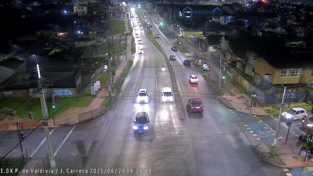 Ahora (19:19) Situación del tránsito en Av. Pedro de Valdivia #Temuco <a href="/MTTLaAraucania/">SeremiTT Región de La Araucanía</a>