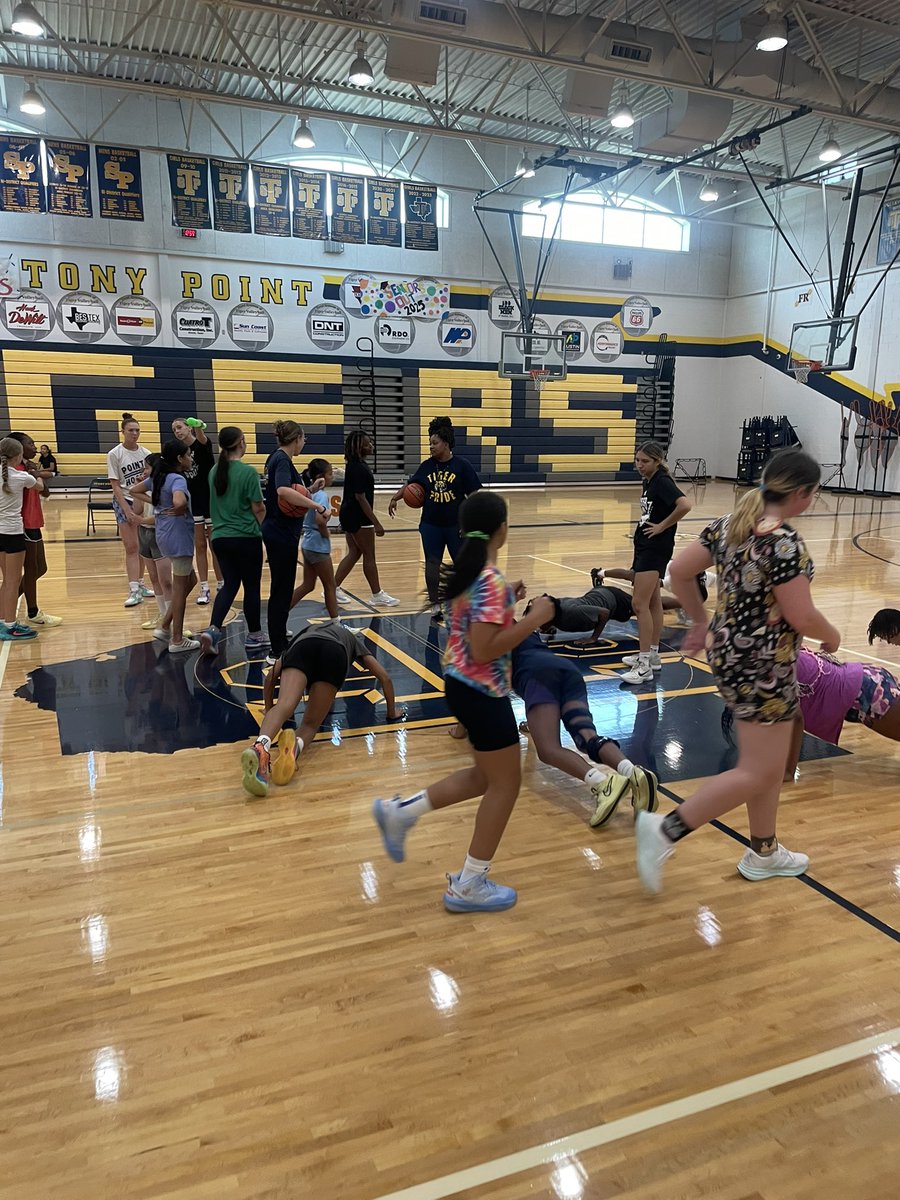 stpladytigerbb's tweet image. Few shots from Day 2 of Camp!