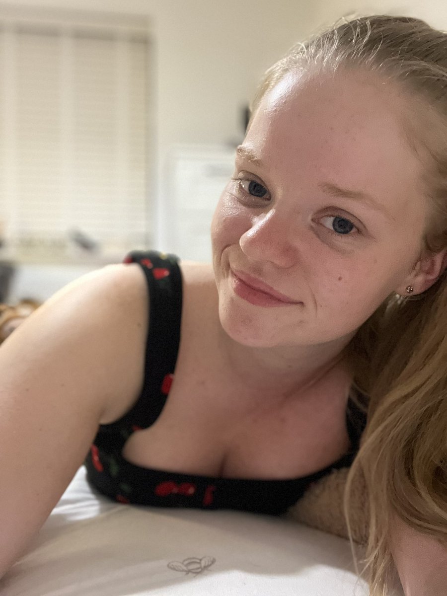 lexi_rxse92's tweet photo. Hey baby wanna cum cuddle with me 😘 #onlyfans #ofgirl #cuddleme https://t.co/LmFQLUsxAq