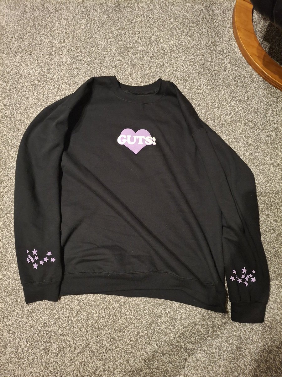 new jumper from rhe concert 🔥🔥🔥