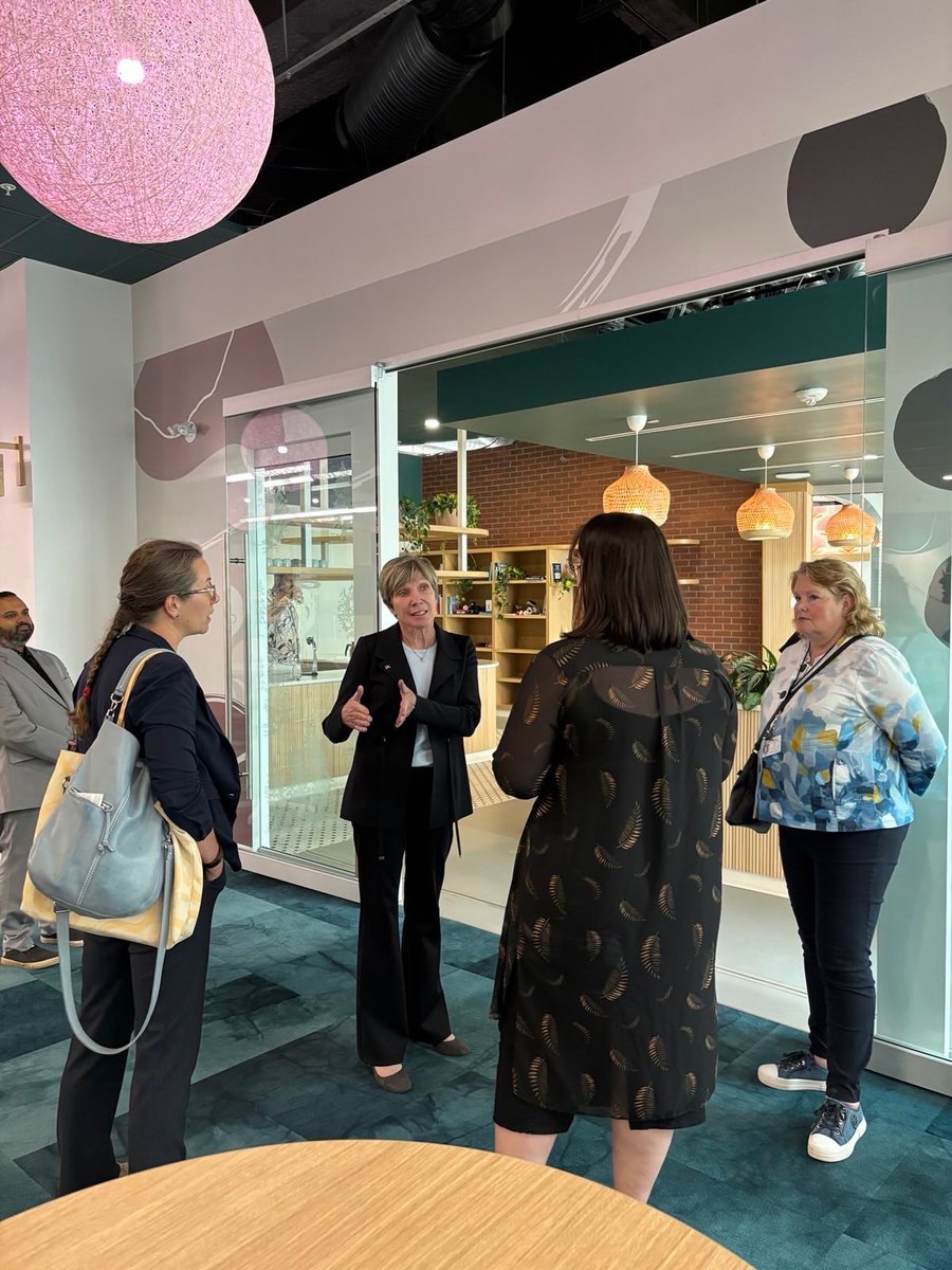 Wrapped up the day with quick visits to two impressive Edmonton organizations: <a href="/EdmontonUnltd/">Edmonton Unlimited</a> and <a href="/AmiiThinks/">Amii</a>. Alberta has long driven innovation in Canada, and these organizations are helping local entrepreneurs turn bold ideas into real-world solutions.