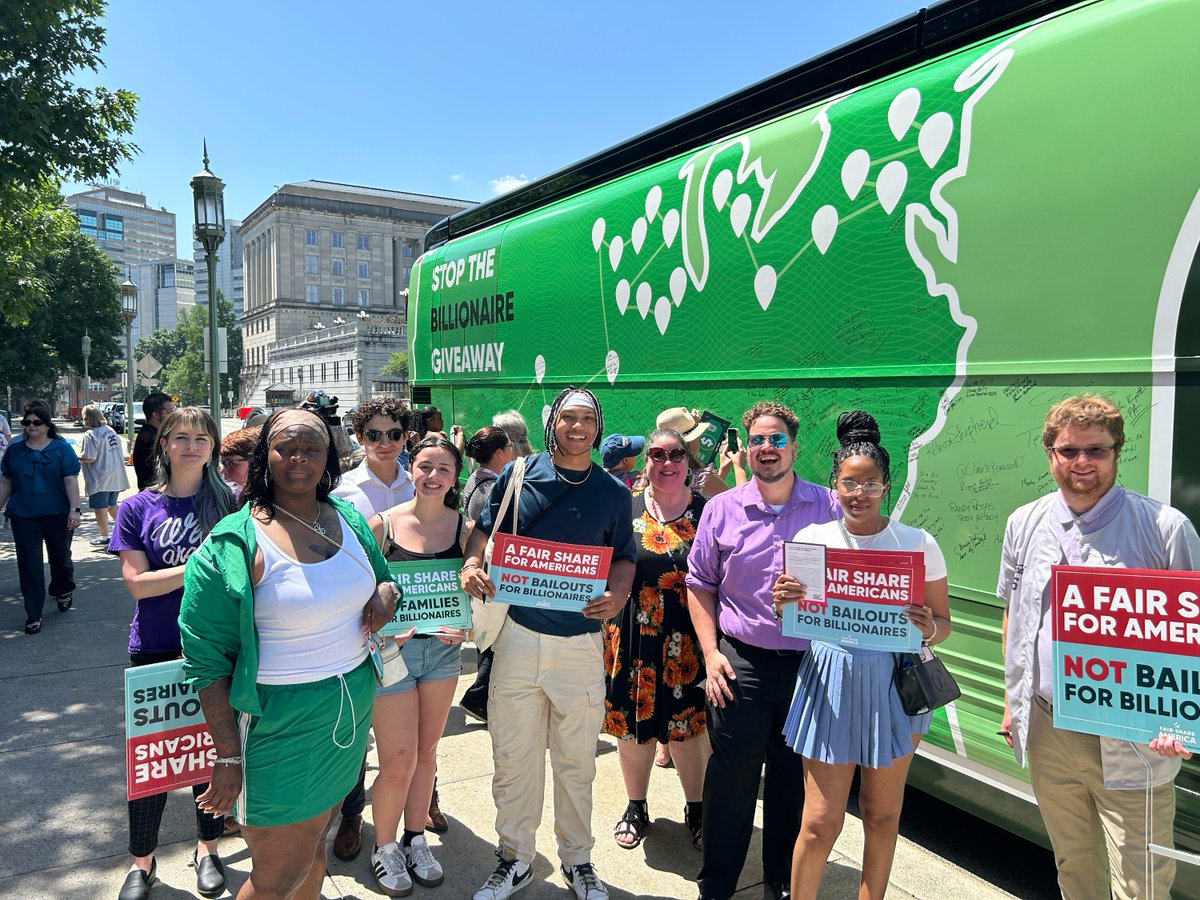 seiuhcpa's tweet image. 🚨The federal budget proposal threatens deep cuts to Medicaid, putting nursing home residents & caregivers at risk.
Today, our President Matt Yarnell & frontline workers joined the Stop the Billionaire Giveaway Bus Tour in HBG with one clear message: Invest in care, not cuts. ✊