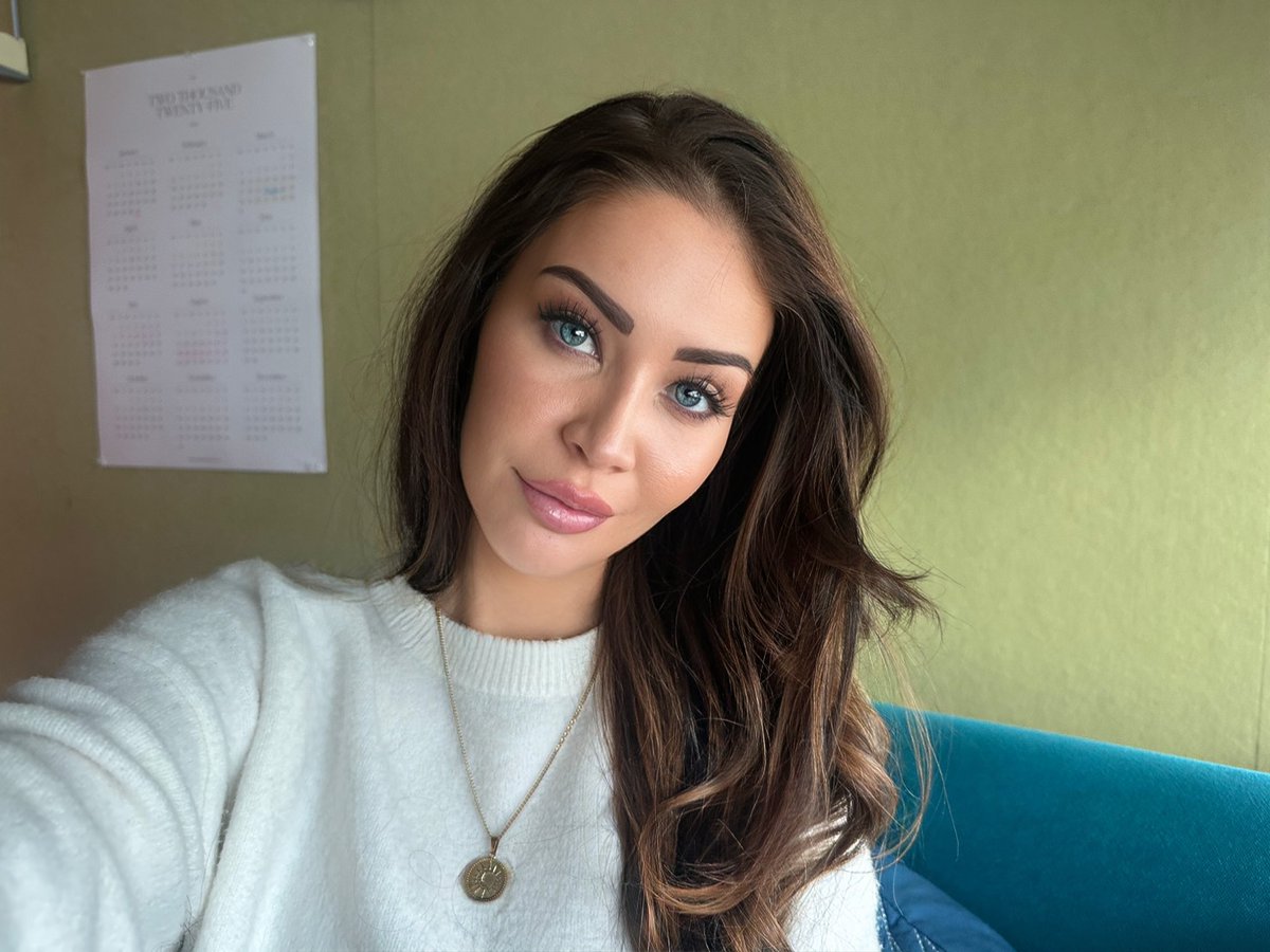 cessieclips tweet media