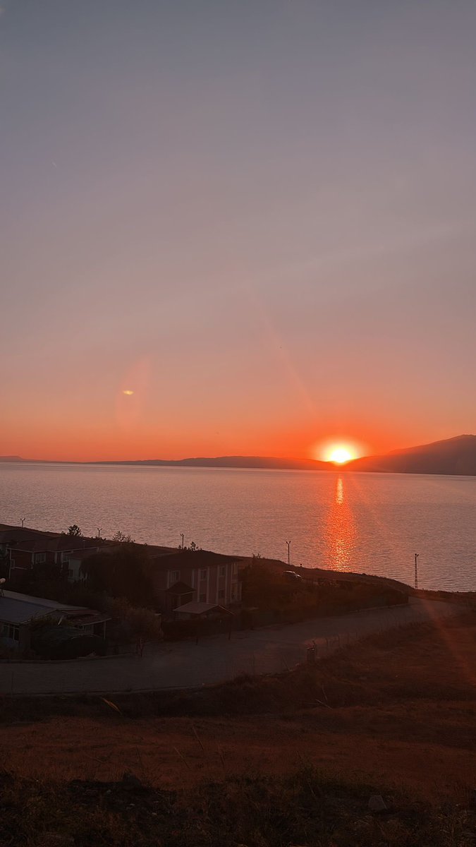 …sanki güneşin kendisisin