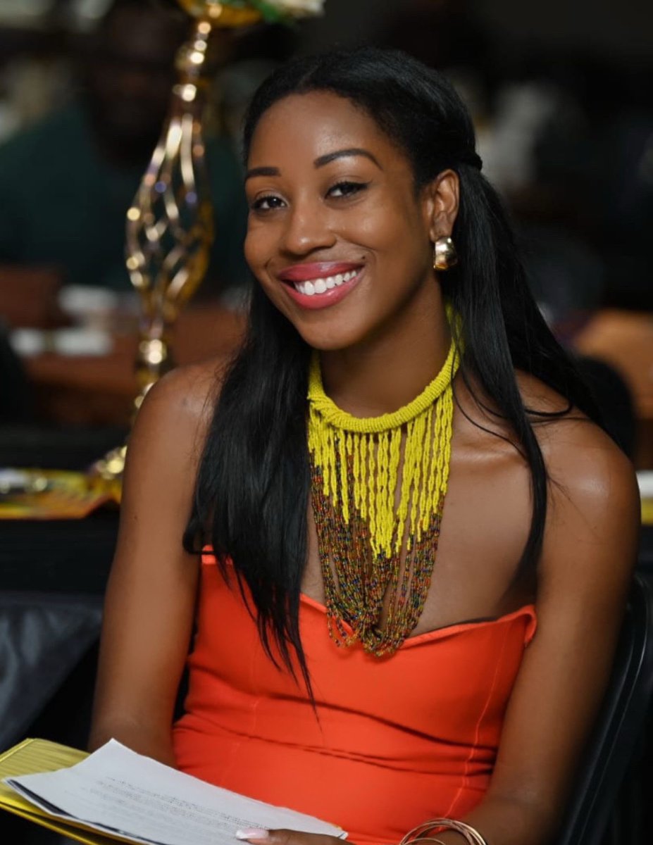 Chardelle Moore tweet media