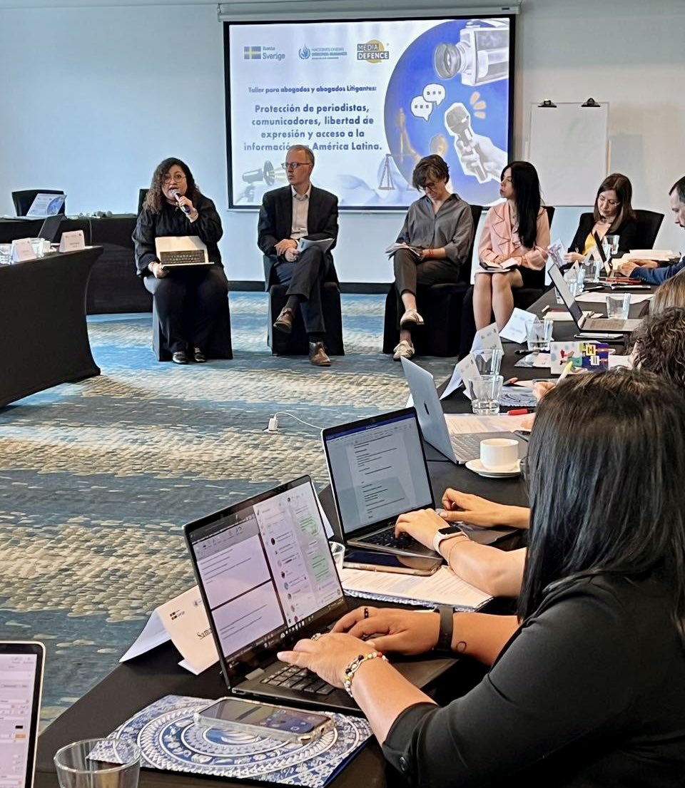 OACNUDH's tweet photo. Hoy arrancó en Costa Rica el taller regional para fortalecer la defensa legal de periodistas en América Latina organizado por @OACNUDH y @mediadefence con el apoyo de @SwedeninCOL.

A través de la articulación entre abogados/as litigantes, organismos internacionales y cortes regionales, impulsamos una protección más efectiva frente a los ataques a la libertad de expresión y de prensa.