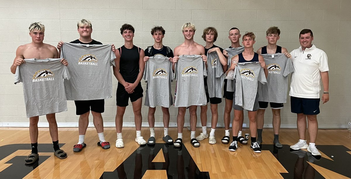 So proud of this group of guys for how they battled the last few weeks all across the state. We wrapped up the summer season today finishing 2-1 at Western Michigan.  Overall the team finishes with the record of 19-6 on the summer. The future is bright! #EARNIT