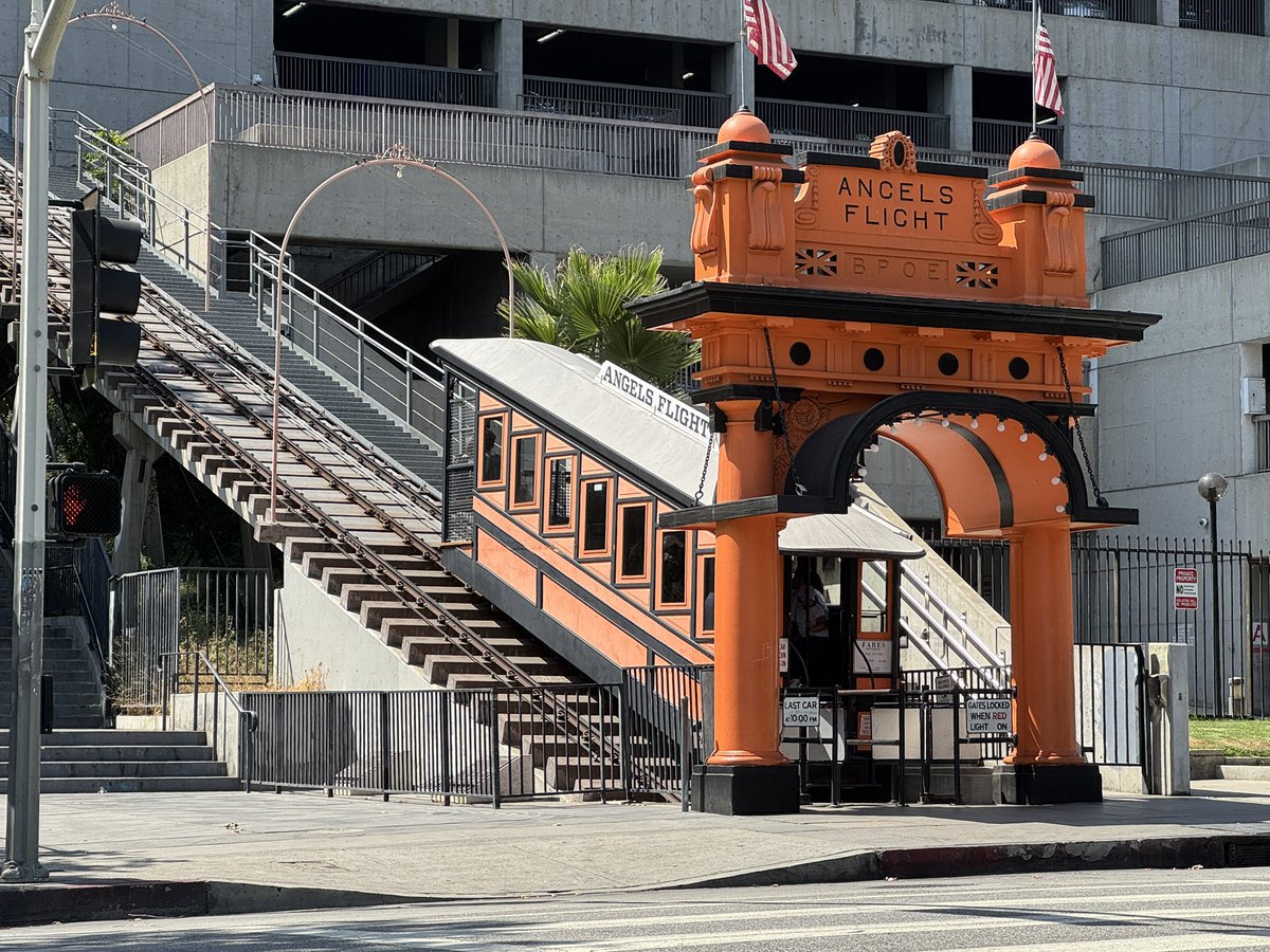 TonyJamesSmith's tweet photo. At #AngelsFlight in beautiful LA @MrJamesMay #TCMParty @tcm https://t.co/6M7KqllKtN