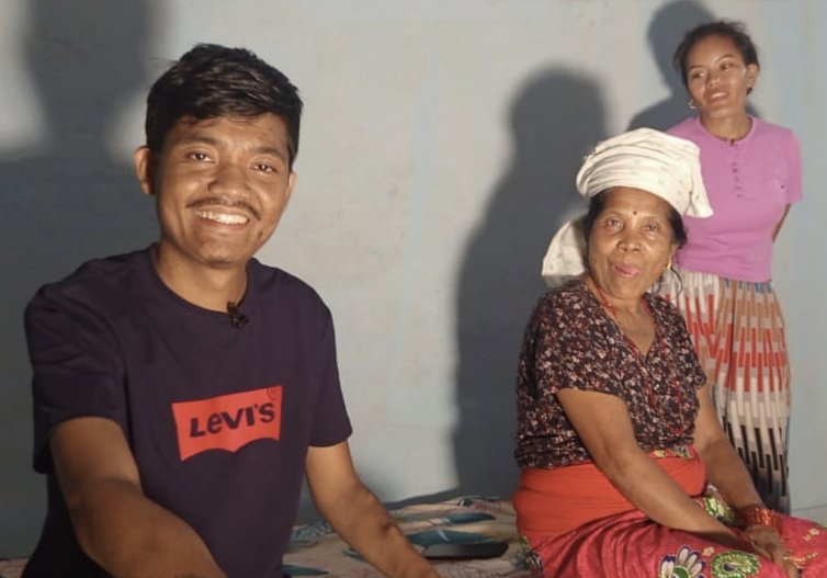 A beaming Sagar as he awaits admission to the hospital where his recuperative journey will begin. His Mother who is his kidney donor and his Wife Laxmi standing tall besides him. Sending prayers and love🩵 Gratitude to Dr. Pukar Chandra Shrestha and Team for their support.