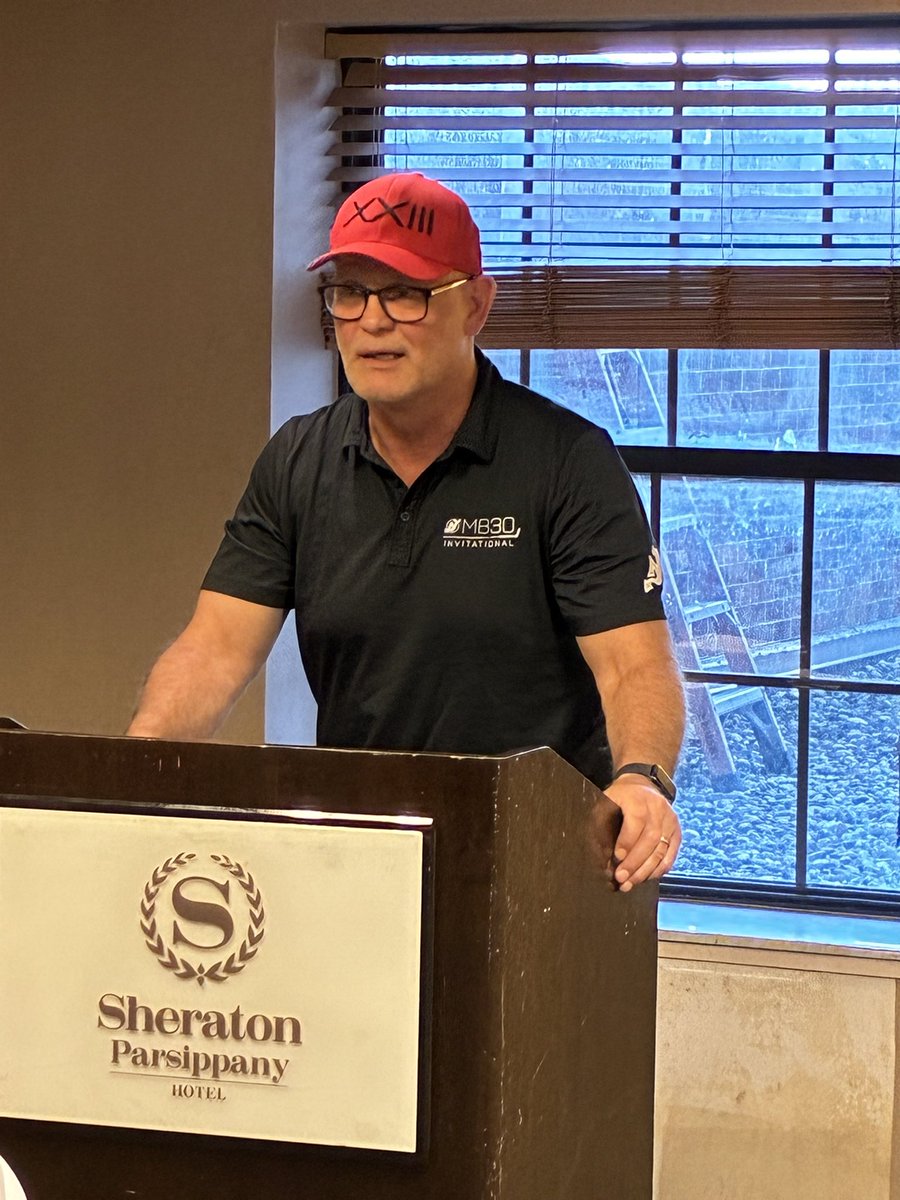 NJDevilsFanClub's tweet photo. We have a huge crowd for our final General Meeting of the season with guest speaker, Mr. Devil, Ken Daneyko.
#NJDevils #DevilsFanClub https://t.co/miog7ti31k