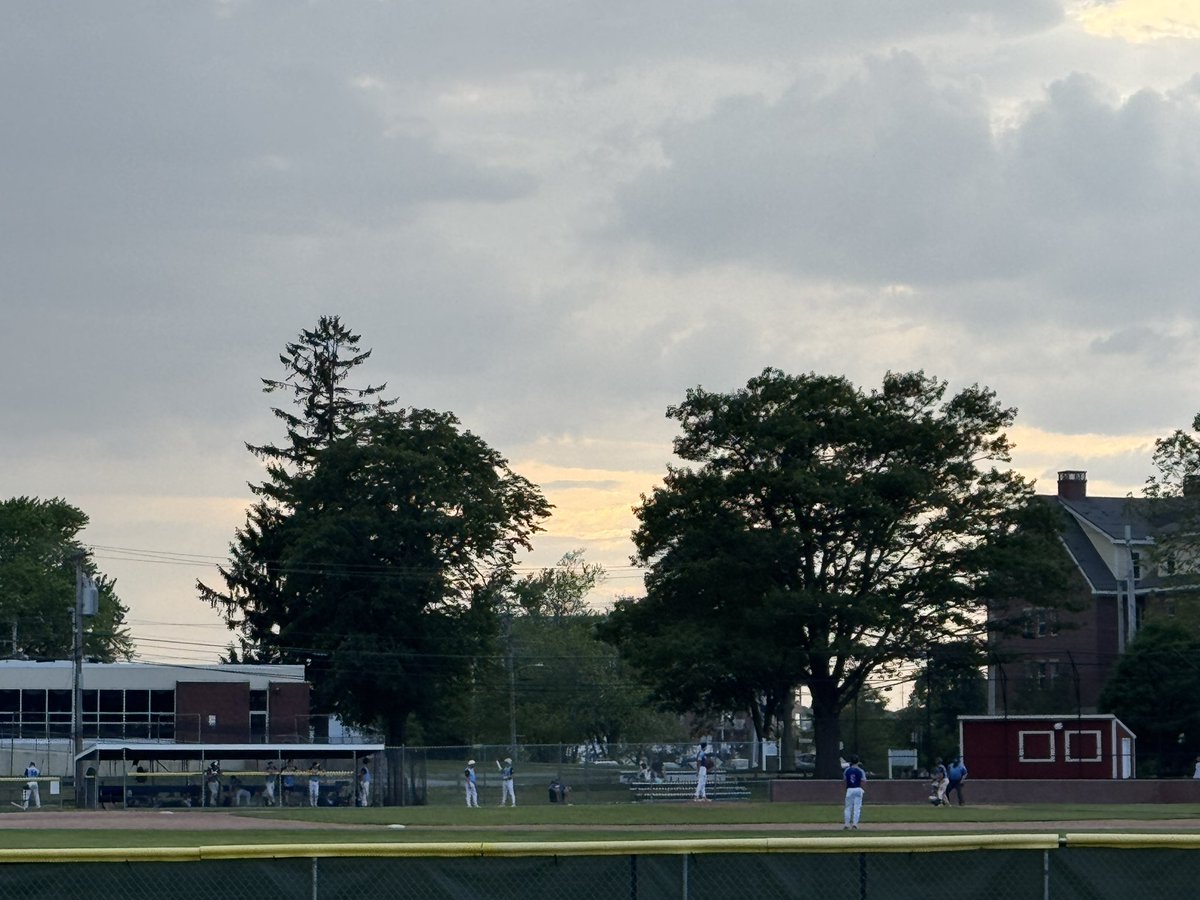dcwelch_24's tweet image. Amazing setting for summer collegiate, wood bat baseball. Too bad lightning and rain suspended the game.