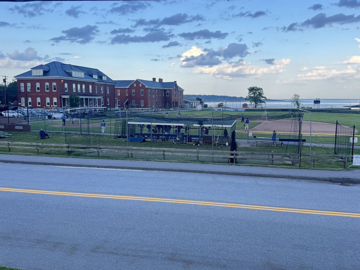 dcwelch_24's tweet image. Amazing setting for summer collegiate, wood bat baseball. Too bad lightning and rain suspended the game.