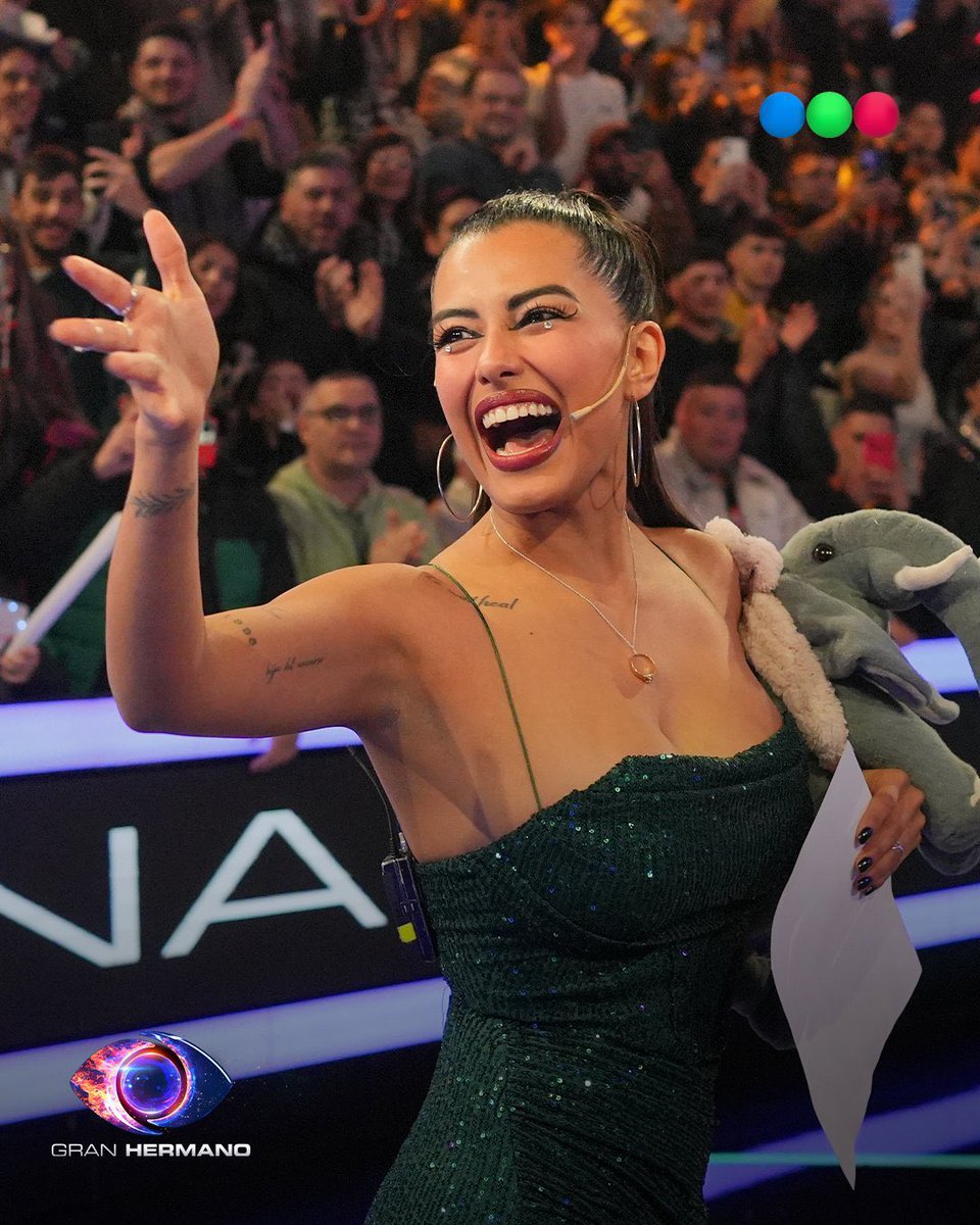 kallmebaby1's tweet image. CUANDO NO ESTAAAAAAS, LA CASA VACÍA PREGUNTA CUANDO VOLVERÁS 😭😭😭