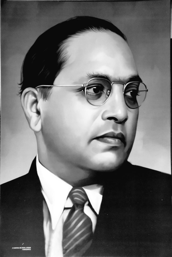 The_Gaharwar's tweet photo. भूदान आंदोलन मे 30 हजार बिघा जमीन दान करने वाले,

OBC वर्ग को सरकारी नौकरी में 27% आरक्षण देने वाले

बाबा भीमराव अम्बेडकर जी को "भारत रत्न" देने वाले,

"संसद के सेंट्रल हॉल" में आंबेडकर जी की तस्वीर लगवाने वाले,

SC/ST एक्ट को अपराधिक श्रेणी मे रखने वाले मसीहा वीपी सिंह जी🙏❤️ https://t.co/iRc4ulBEpe