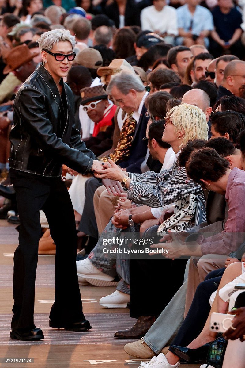 แกกกก น้องแบมแบมกับยูตะอันนี้คือซีนอะร๊ายยยยยยย
555555555555555555555555555555