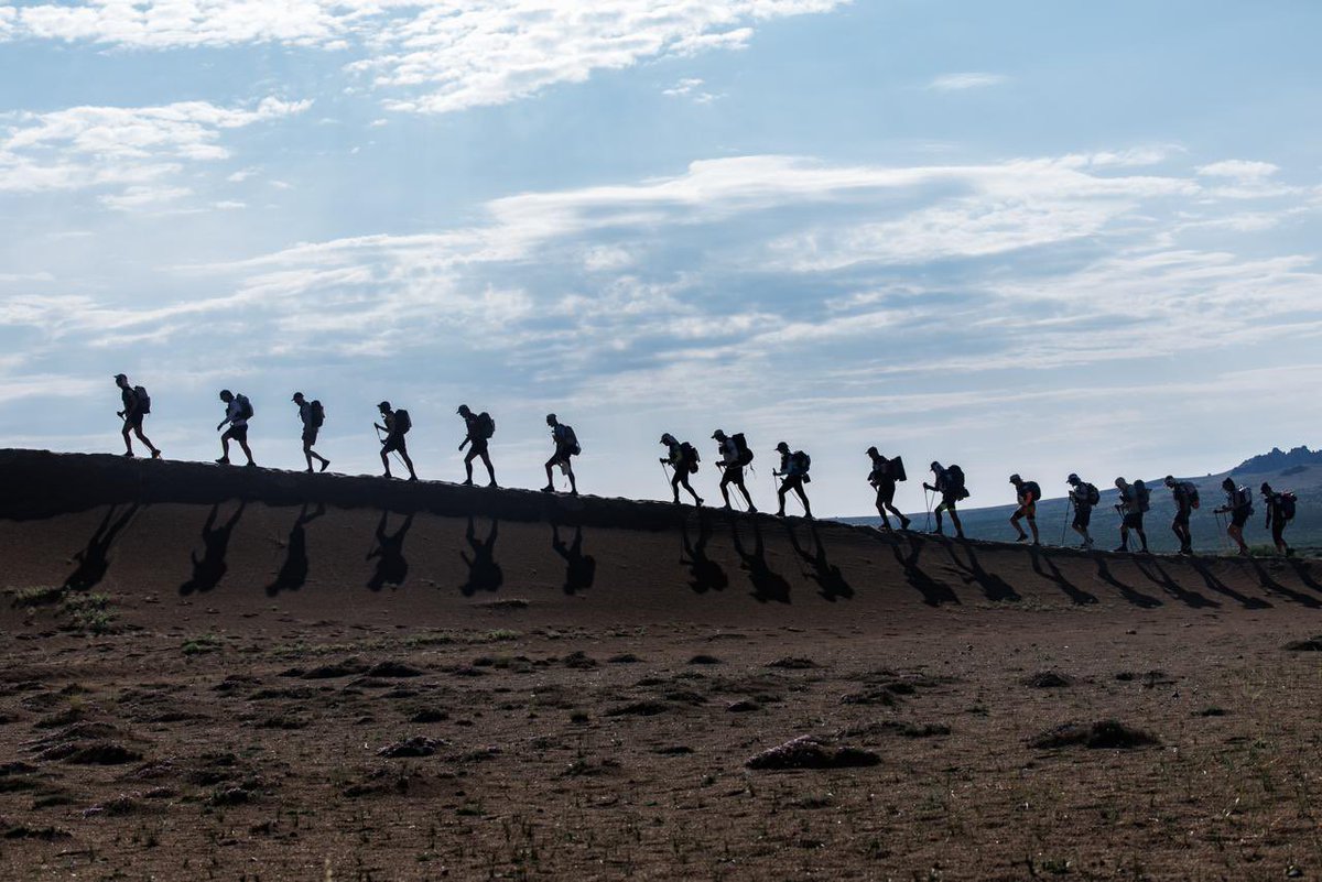 Four hours into “The Long March,” all competitors remain active on the course. Kumagai Takuro continues to lead the field and is nearing Checkpoint 4, the halfway mark. Michaela Punz-Raml maintains her lead in the women’s field. Spirits appear high early in the day!