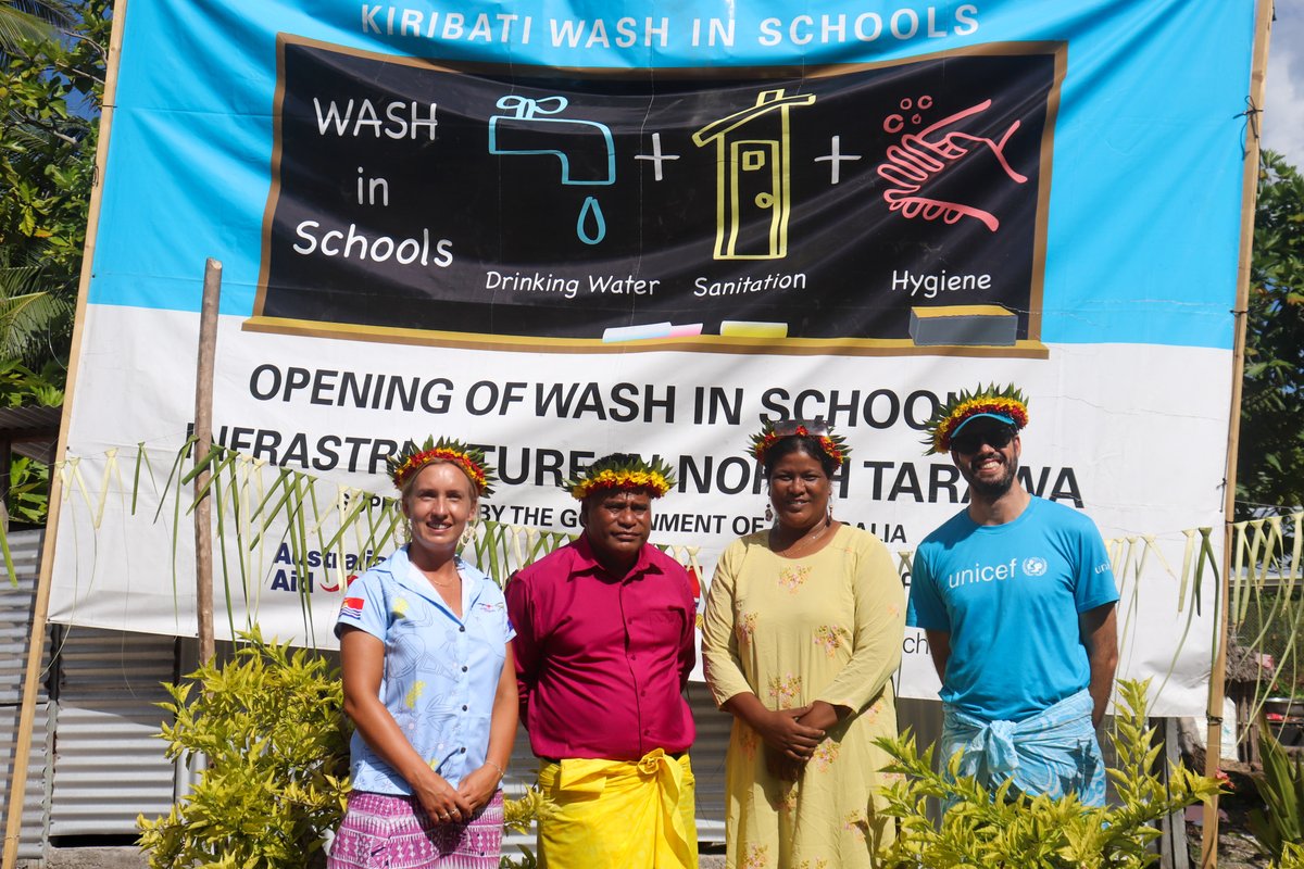 UNICEFPacific's tweet image. We’re celebrating the handover of a new WASH facility at Amoange Primary School in Kiribati 🙌🇰🇮
Thanks to the support of @dfat, the new facility includes a handwashing station & sanitation block – ensuring every child has access to clean water, proper sanitation & hygiene.