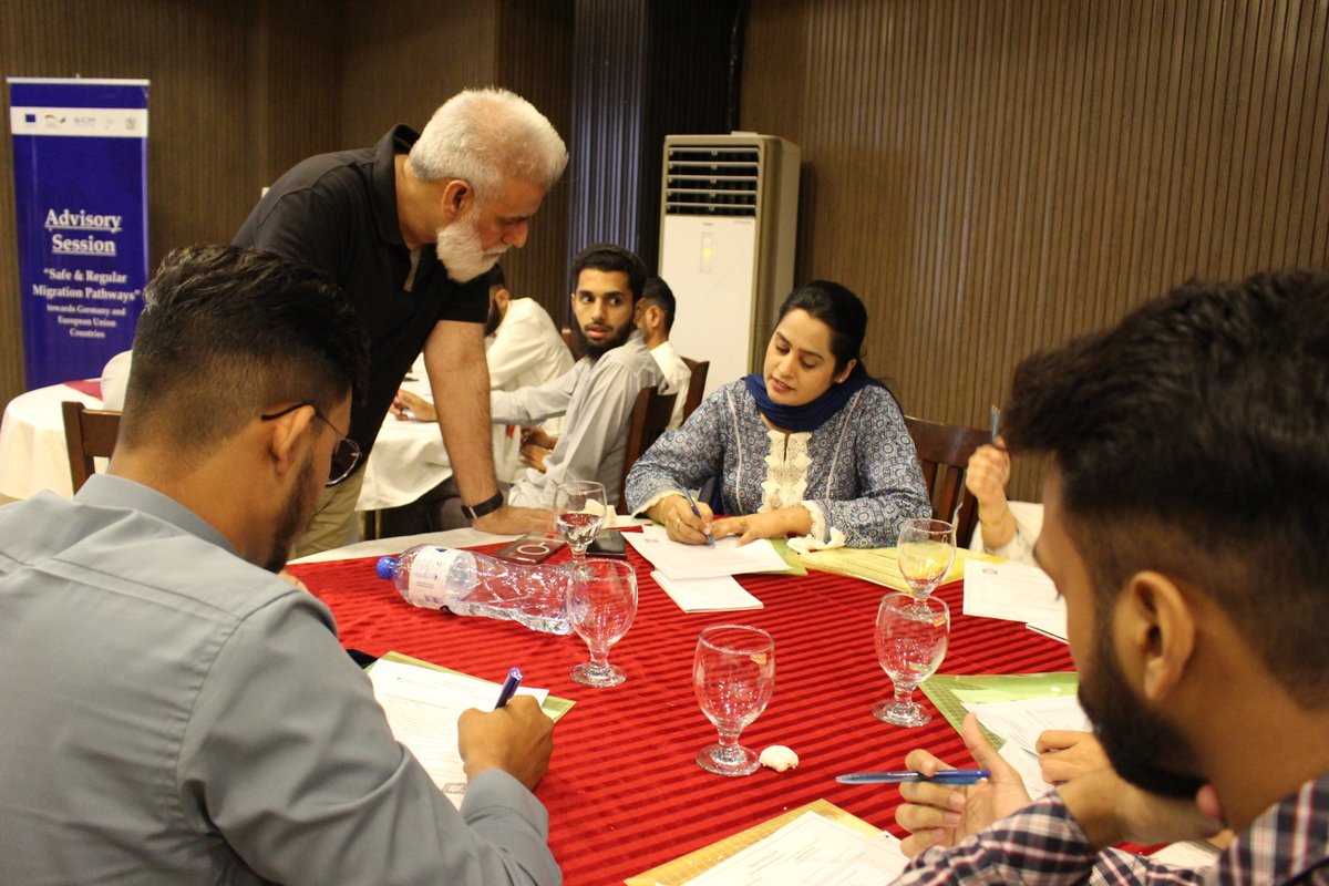 To support youth exploring career &amp; study opportunities abroad, IOM Pakistan &amp; YEN held one-on-one advisory sessions across Punjab.

50+ participants received tailored guidance on Germany’s Skilled Immigration Act, job search strategies, CV writing, and employability skills.
