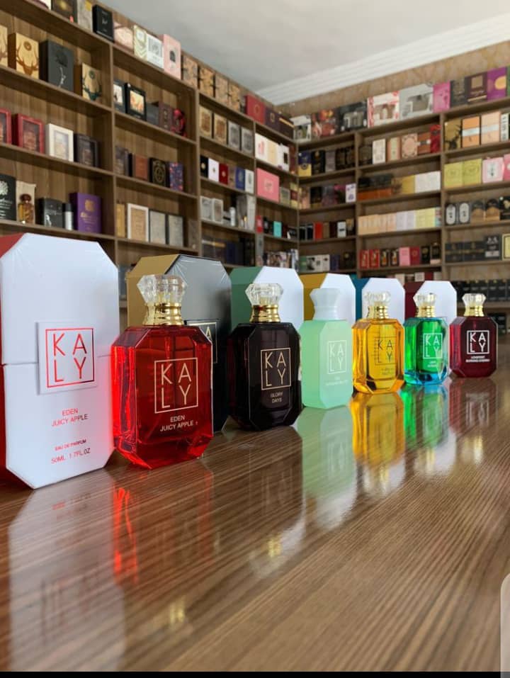 queendestiny050's tweet photo. Midweek reminder: Confidence starts with how you carry your scent. 
At Royal Scent Perfumes, we help Kings &amp; Queens smell unforgettable  long-lasting, affordable, and made with love. 

DM to order. 

Please repost and like to support.
#WednesdayMotivation #RoyalScent #PerfumePlug https://t.co/NTJTn5XdSo