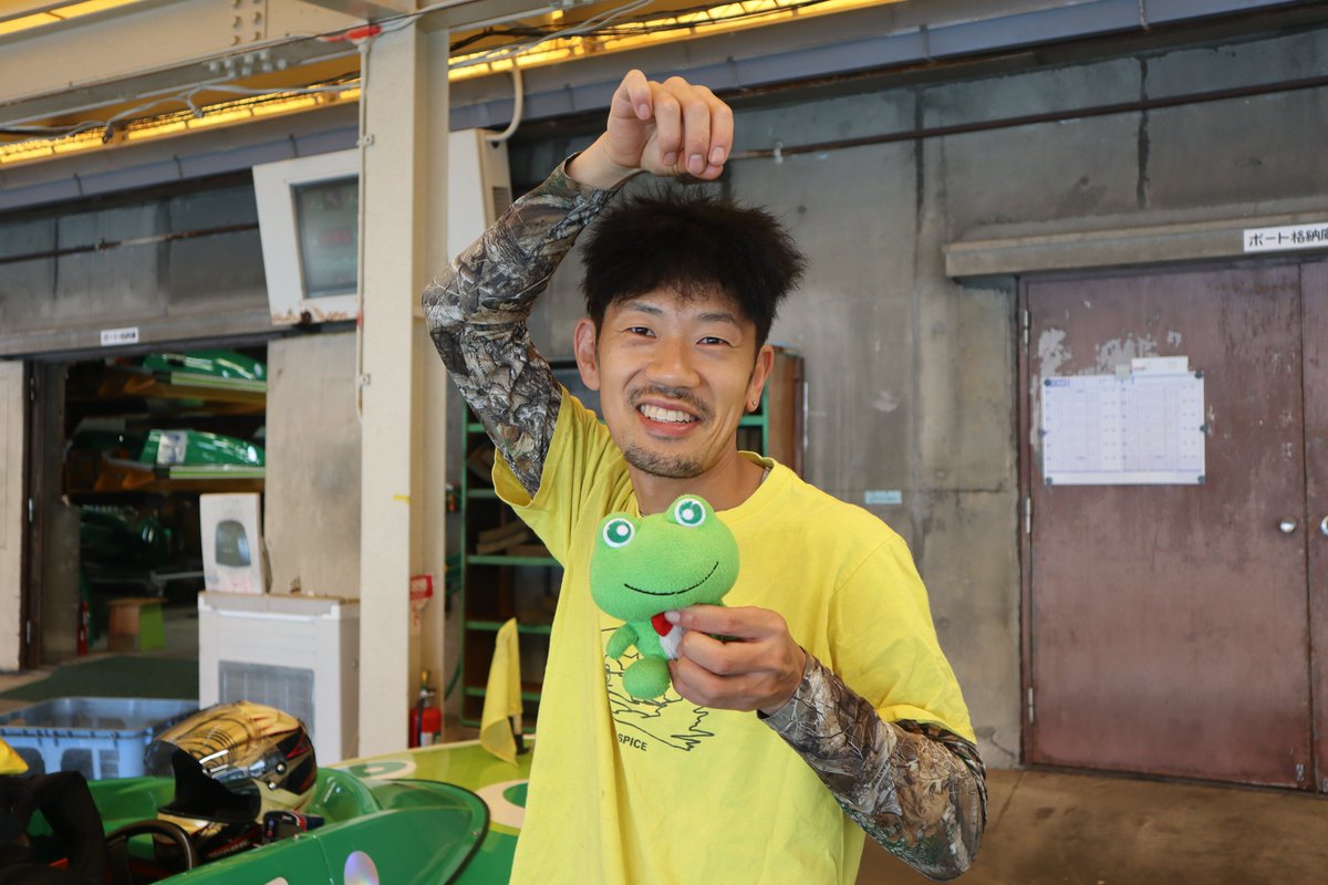 12R③号艇　重木輝彦 選手🌟

前半4Rは5コースから0.13で1着🚤
「ペラは六甲賞の時の形に叩きました🔨まだバチっとは合ってなくて、起こしやピット離れとかはしっくりきてないですね💦でも、足自体は良いとこにはいると思うので✨初日としては合格ですね👌スパイシー🍛🐸🤏」