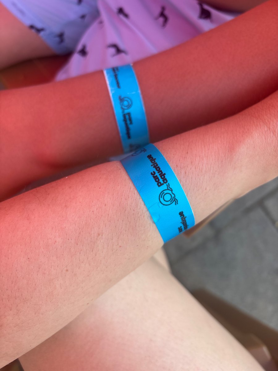 Bonne saint jean à tous! 

#Xavi 
#Glo 

(Et bien sûr… les piqûres de moustiques ne prennent jamais de vacances)