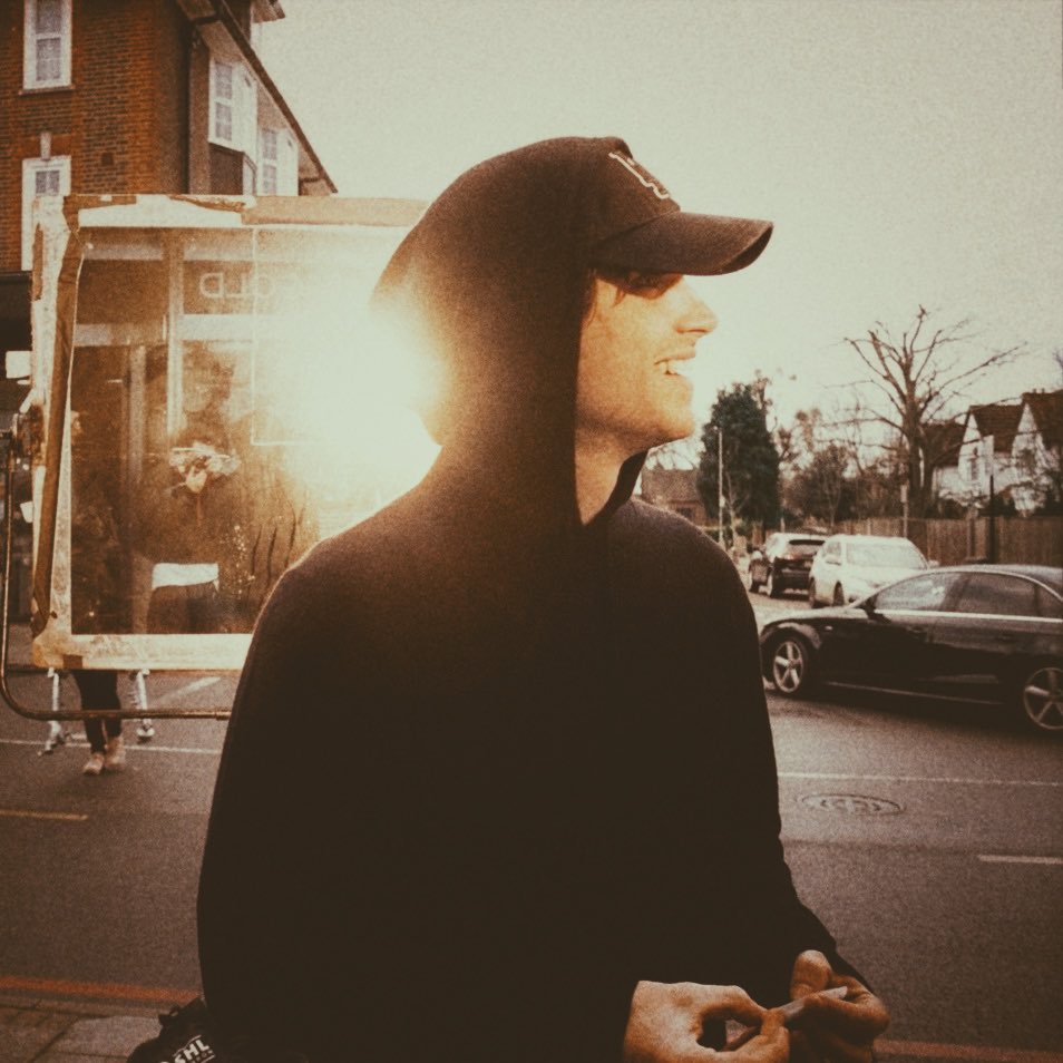 Eli hewson except hes a tumblr girl