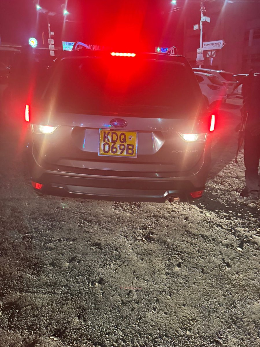 Cejoh0011's tweet photo. As reported this vehicle was used this evening near gigiri to abduct two young men Kevin Mwangi and Paul Ngari

#SiriNiNumbers #OccupyUntilVictory #OccupyEverywhere #freekelvinmwangi #freepaulngari #GenZ #June25th https://t.co/u6qyEPQnrT