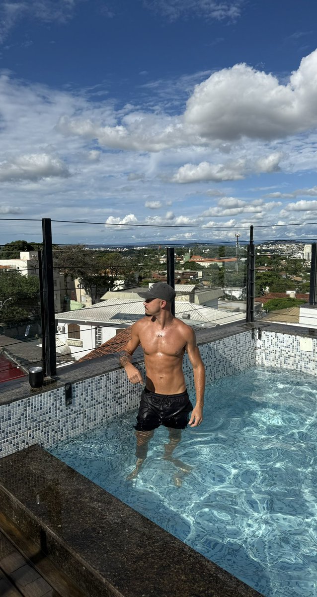 matttheuss_'s tweet photo. 💦 https://t.co/yV5CUZEG6Y