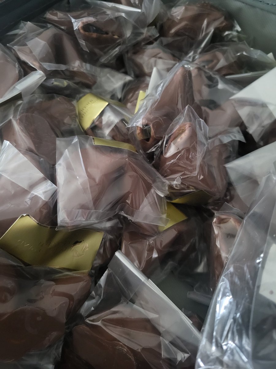 Chocolate covered Tezcon fortune cookies!

Pretty tasty, too. 😋

Kenyon Hall, June 28th starting at 4pm! This Saturday!

#Tezos