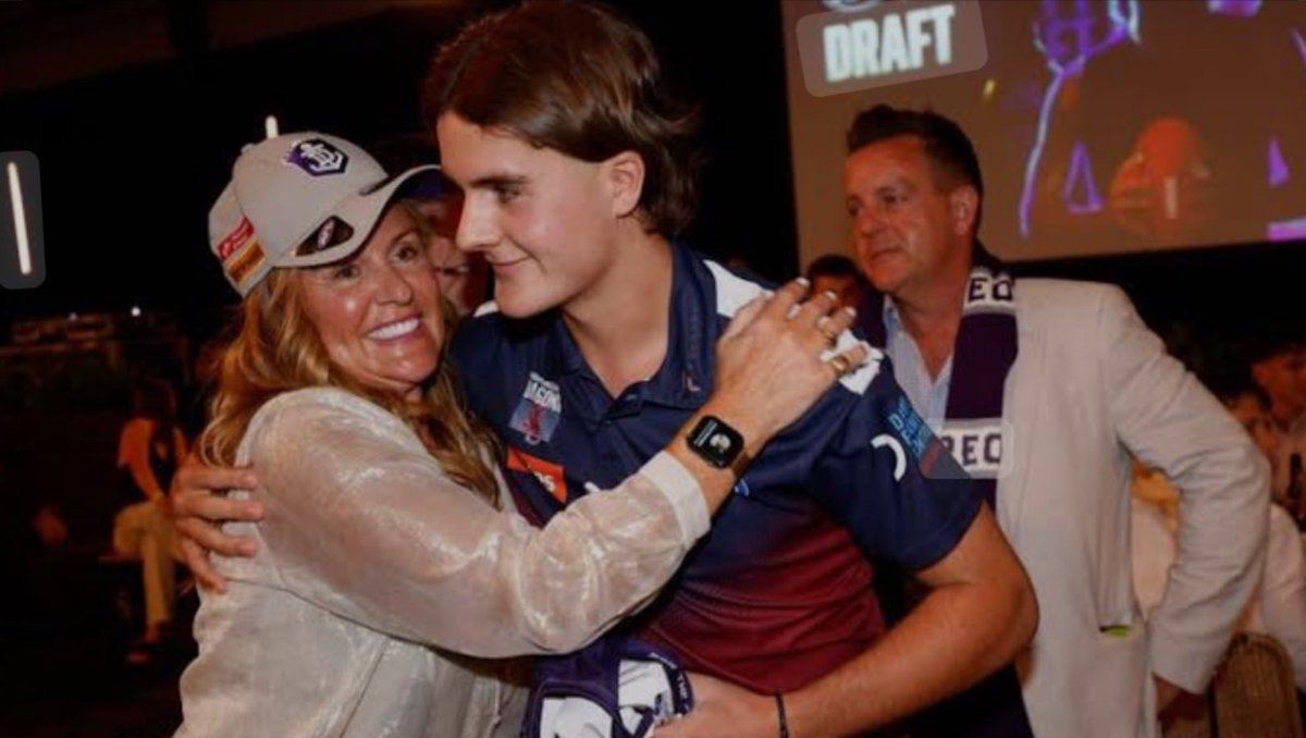 Caro218_'s tweet photo. Congratulations Fremantle. Good job. ๐๐
#foreverfreo #risingstar #murphyreid https://t.co/fQ6wHxaTkN