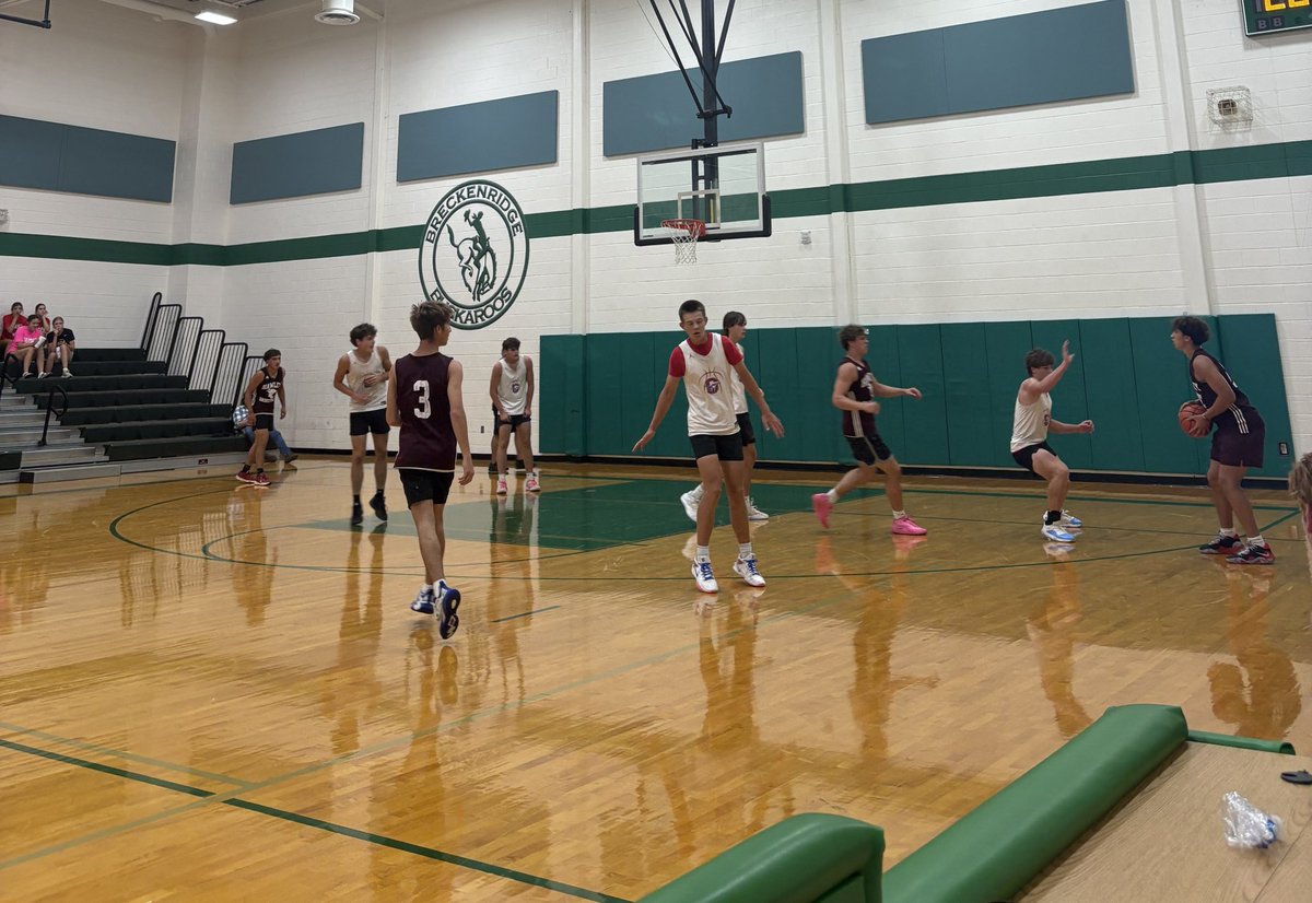 GrahamTXHoops's tweet image. Guys picked up two more wins to wrap up the Breckenridge Summer League. Steers finished the league undefeated 8-0! WE learned a lot tonight…more work to do!

#A3 #BestIsTheStandard

@STBA_TX @hoopinsider @Tabchoops @ClubGraham