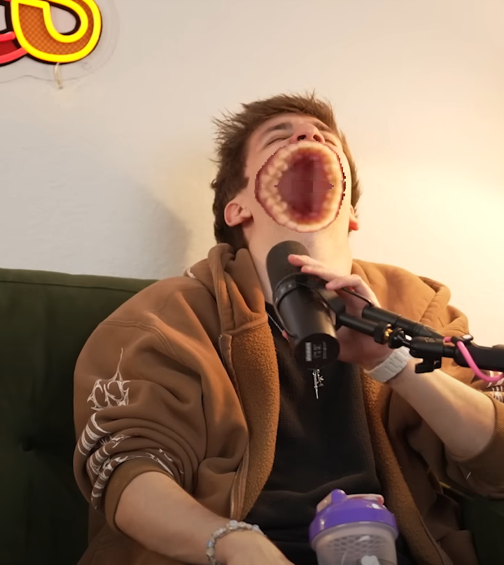 dulfy_bee's tweet image. Idk what possessed me to do this @CloolessPodcast
