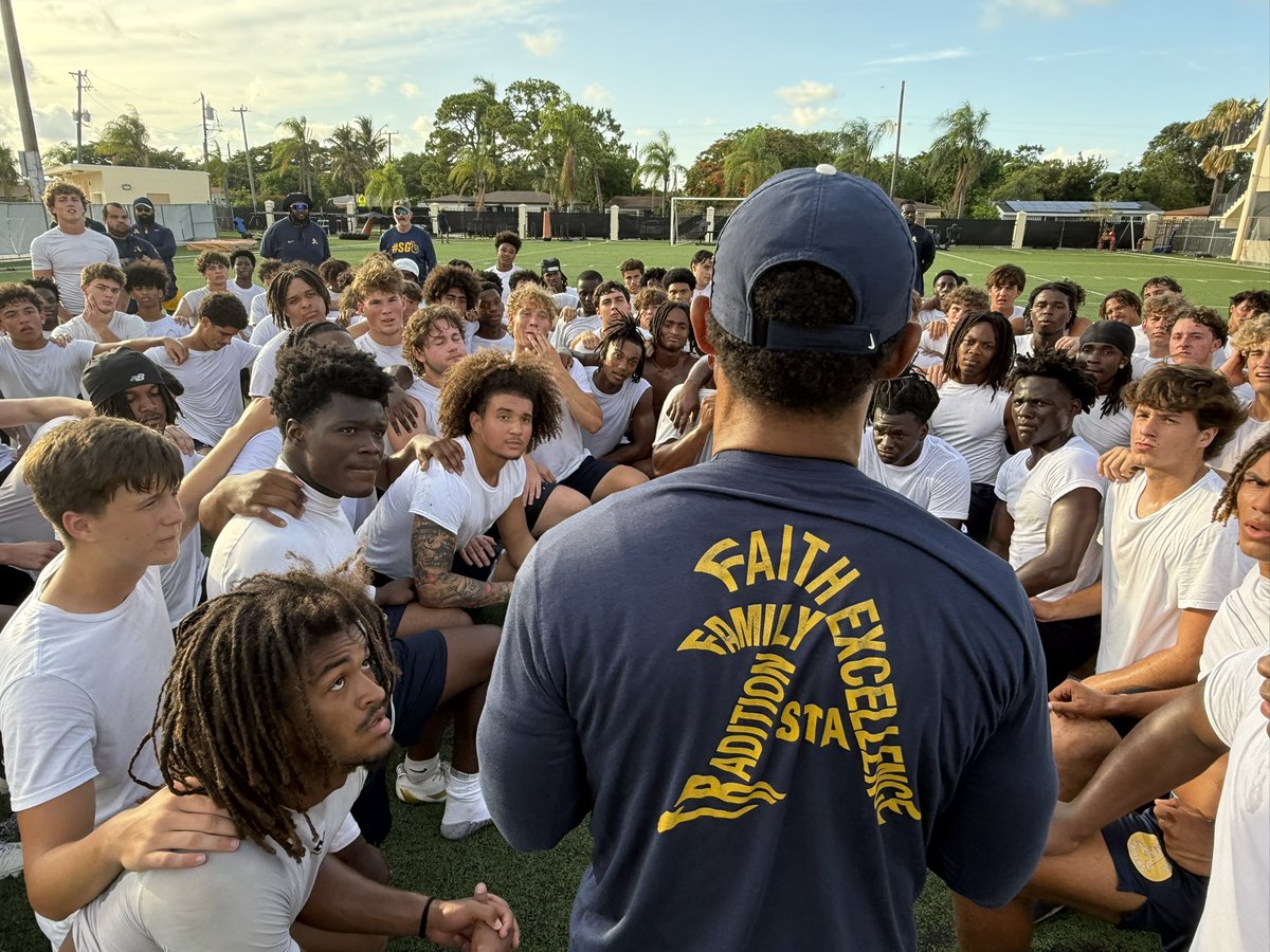 Aquinas Football (@sta_football) on Twitter photo 🔹🔸 SPEAK TRUTH TO POWER & LIVE THE WORDS WE PROCLAIM🔸🔹
Why ask when they already know the answer? They just need to hear us speak the real truth.
#VictoryStory
#FFTE
#YouGoWeGo
<a href="/CoachHarriott/">Roger Harriott</a> 🔹🔸 SPEAK TRUTH TO POWER & LIVE THE WORDS WE PROCLAIM🔸🔹
Why ask when they already know the answer? They just need to hear us speak the real truth.
#VictoryStory
#FFTE
#YouGoWeGo
<a href="/CoachHarriott/">Roger Harriott</a>