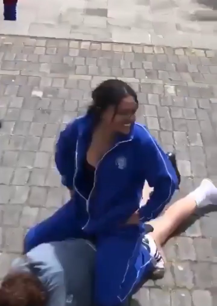 inframundo76's tweet image. Las agresoras. Este par de delincuentes deben estar en la cárcel. NO MEDIDAS SUSTITUTIVAS, NO CLASES VIRTUALES, NO LIBERTAD. Deben ser tratadas como lo que son. ¡DELINCUENTES!