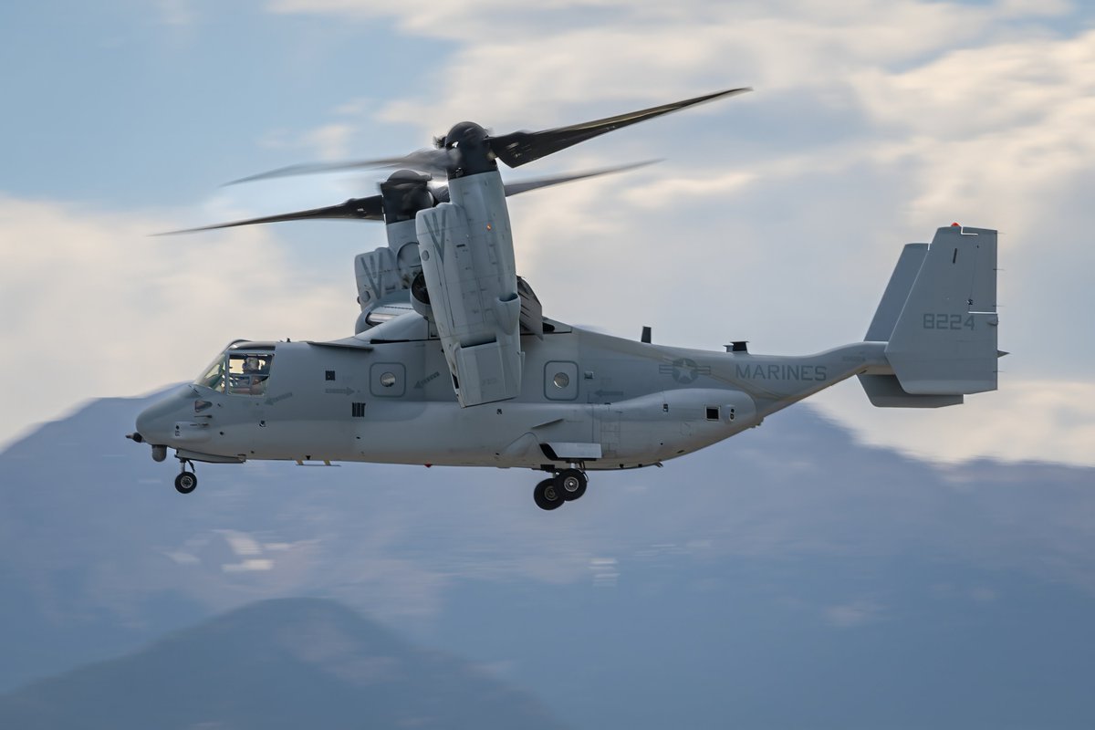GDevorePhotos's tweet image. ELVIS, an MV-22 from Marine Medium Tiltrotor Squadron 261 (VMM-261) "Raging Bulls" lands at Peterson SFB. The Raging Bulls are conducting training at Peterson.