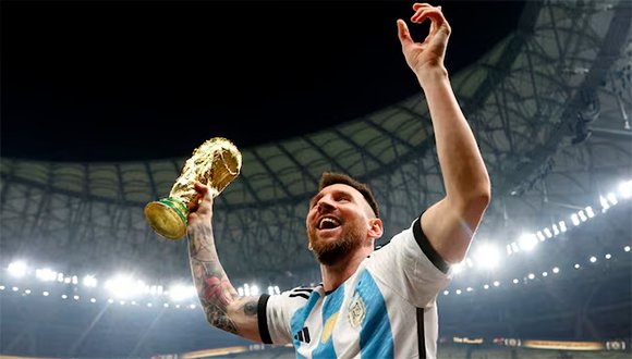 este último tramo de su carrera ya no tiene la velocidad de sus años dorados en el Barça, pero conserva la técnica exquisita, la inteligencia, la vista y las ganas de competir. A un año del Mundial 2026 #CubaMined@RafelAngelGonz1 #UnidosPorCuba <a href="/nilser_pineda/">Nilser Piñeda Cruz</a> <a href="/estrada_sao/">Luis Estrada Sao</a>
