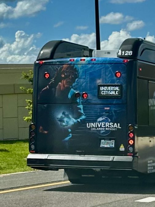 Freaks_HHN's tweet photo. Always great seeing Ygor going down the road! This is your sign to visit Dark Universe at Epic Universe! @UniversalORL 

#darkuniverse #epicuniverse #ygor #spookybus https://t.co/2YBrqAaeEA