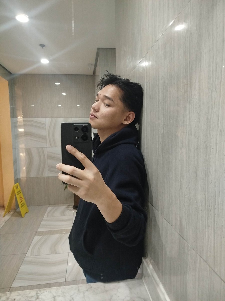 Callmelove tweet media