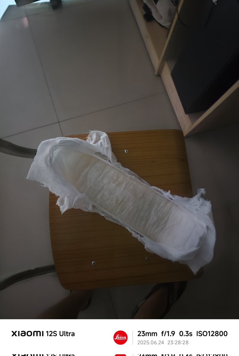 嘿嘿，厚厚的，就是尿的漏了